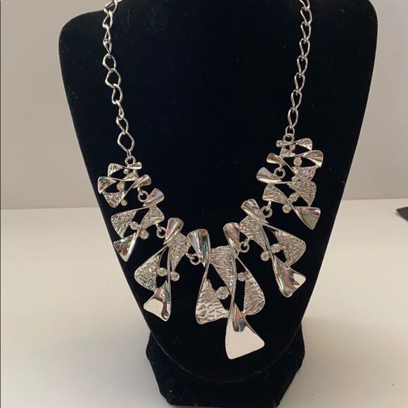 paparazzi Jewelry - Paparazzi Womens Necklace Silver colored Rhinestone Bling Statement Fashion